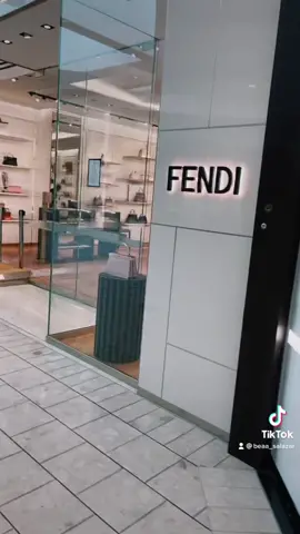 Fendi you’ll be missed💛 #CurameChoreo #ShowYourGlow #fendi #luxury #designer #retail #luxuryretail