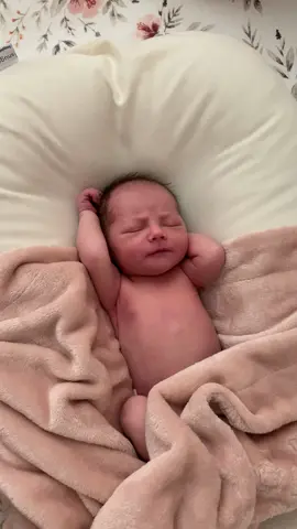 There’s nothing quite like baby stretches #babystretch #babygirl #cutebaby #newborn #newbornstretch #baby #fyp