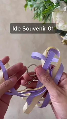 Yuk buat souvenir sendiri dirumah🤩 #samasamabelajar #DIY #gantungankunci