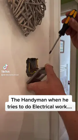 The “handyman” #electrician #sparky #DIY #tradesman #tradesmenbanter