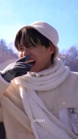 Yoongi breathes and Hobi loses it 😂 #sope
