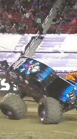 One of the best saves of all-time 🙌 #monsterjam #monstertruck @sonuvadiggerryan #Motorsport #fyp