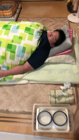 高校時代のめちゃくちゃ怖い先生からの電話やと思ったら嘘でしかもテレビのスイッチ　　　　　　　　　　　　　　　　　#頭の中真っ白#首が苦しいねん　　　　　　#YouTube