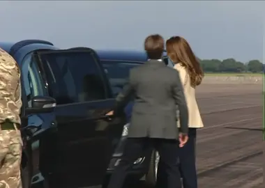 Kate gets a Royal convoy on her trip to visit RAF troops today 👑✨ #KateMiddleton #DuchessOfCambridge #DuchessKate #Duchess #RoyalFamily #HRH #fyp