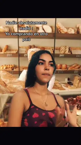 Jajajaj Cuando vaya a comprar en otro país jajaja CASOS DE LA VIDA REAL (Ins:danimolina10) #fypシ #viral #cartagena #costeños #viralvideo #turismo 😂😂
