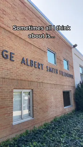 Reminiscing on the old. Excited for the new! #byumvb #AEJeansHaveFun #gocougs #greenscreenvideo