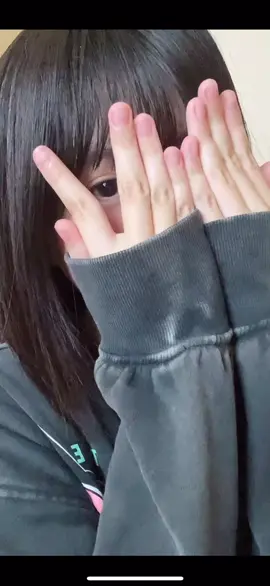 友達がやっていたので大真似してみました！笑いつもと何が違うでしょう…🤔