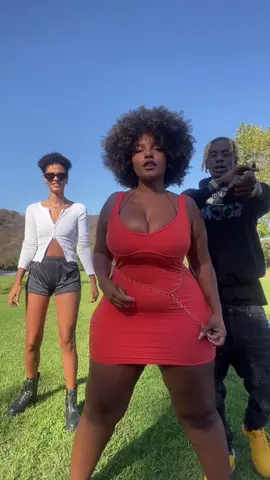 It’s  @gabipossa in the back for me lol @souljaboytv