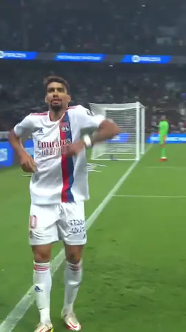𝐏𝐚𝐪𝐮𝐞𝐭𝐚́ 𝕂𝕦𝕕𝕦𝕣𝕠 🕺🏼⚽️ #Lyon #Paqueta #goal #danzakuduro
