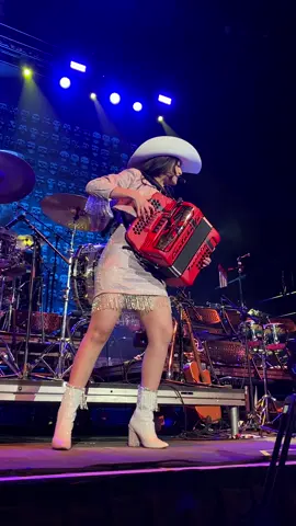 De lo que se vivió en Jaripeo Sin Fronteras! Muy contenta y agradecida de poder ser parte✨🤠🪗 #jaripeosinfronteras2021 #iranydivad #acordeonista