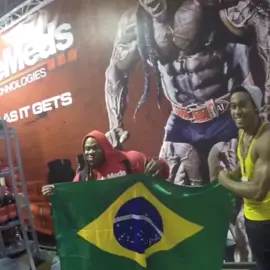 Representando o Brasil com o @Kai Greene !💪🏾 #aquilanolasco #semcerebrosemganhos #fy #foryou