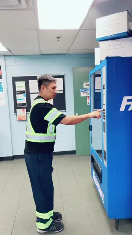 nasa likod ko pala ang supervisor ko😂🤣🤣 pero akala ng Q.C namin may nangyaring masama sa akin …. #funny #acting
