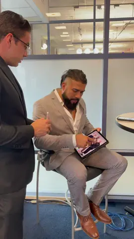 Wrong choice of wallpaper! #aew #aewdynamite #aewrampage #aewontnt #allelitewrestling #andradeelidolo #chavoguerrero