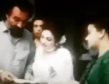 Madam Noor Jahan with her son, Akbar Hussain Rizvi. All her children from the first marriage have passed away as well. Akbar, Asghar, and Zil-e-Huma #punjabipatakamemes #madamnoorjahan #fypシ #fyp #noorjehan #pakistani_tik_tok #india_tik_tok #punjab_tiktok