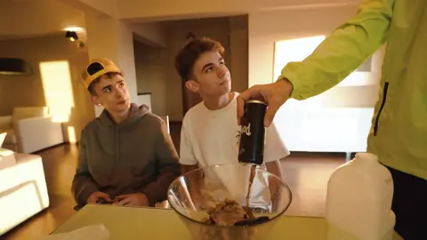 🔥@aronpenca🔥❌🔥@elniku1🔥❌       🔥@mgkmgkmgk666🔥#negrumercedesu #mercedes #aron #elniku #mgk #m6 #cipiraw #flo #trap #popcolaromania #fy #farcas #xyzbca #viral #4you