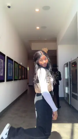 #greenscreen i love her and this outfit 🖤 #OOTD #trendy #fashion (didn’t have her shoes)