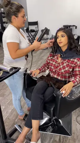 Little behind the scenes of this weekend’s glam @Cathy_hair_studio 🥳 #fyp #mua #glam #hairandmakeup #viral #latina #beauty #htx #maquillaje #style