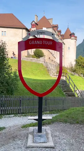 CHÂTEAU DE GRUYÈRE✨#switzerland 🇨🇭#switzerlandviews #switzerlandtravel #montagnesuisse #gruyere #beatifulplace #grandtour #foryou #claudia__rodrigo