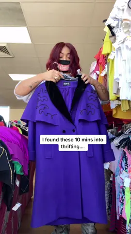 Where are all the tiktokers who thrift? 😩  #thriftersifter #thrifthaul #thriftwithme