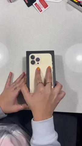 Unbox & set up the new iPhone 13 Pro Max with me! 📱✨🎀 #ThatCloseMessenger #BillboardNXT #FlauntItChallenge #fyp #parati #iphone13promax #unboxing