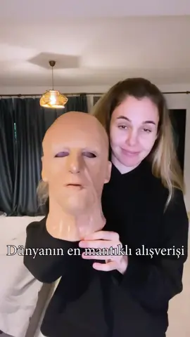 Berfu'dan Eser'e Yaşlı Latex İnsan Maskemiz ile İnanılmaz Eğlenceli Şaka 🤣😂😅🤣😂😅 @silikonmaskelerturkiye @berfuyenenler  @eseryenenler  #sinanilhan #silikonmaskeler #maske #mask #like #tiktok #keşfet #beniöneçıkart #berfuyenenler #eseryenenler