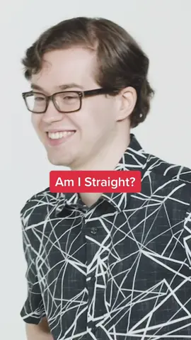 Tag your friend Matthew in the comments 😘 Watch LL guess who’s straight! 📏
