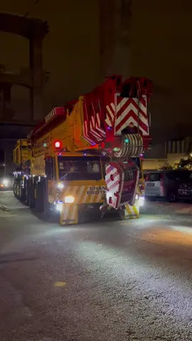 kerja malam minggu👷,alam damai#mobilecranemalaysia🇲🇾 #foryoupage #fypシ #tiktokmalaysia #safetyfirst #justforfun DEMAG Ac1300s