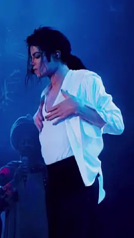 🤌🏻 #michaeljackson #moonwalk #fyp #fypシ #mj #kingofpop #90s #mjinnocent #trend #foryoupage