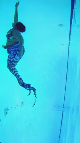 I hope your weekend is going swimmingly. #Mermaid #Swim #BlackMermaid #PlusSize #over30 #fatmermaidsmakewaves #societyoffatmermaids