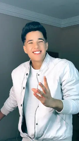 تحدي انو هيوصل ٥٠ الف لايك قبل الساعه ١٢ بليل😂❤️🖤😗متنسوش الاكسبلور