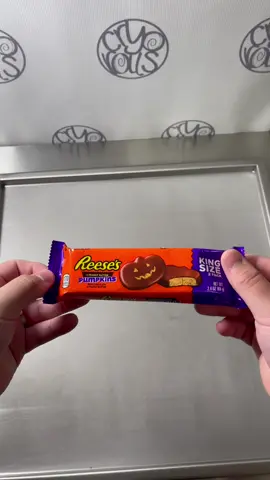 Reese’s Pumpkin Rolled Ice Cream!🎃 #icecreamrolls #foodtiktok #31daysofhalloween #fypシ