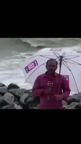 ممكن يجي مطر! ☔🤣 #ضحك #اضحك #فوريو #فوريوبيج #تيك_توك_عرب #فيديوهات_مضحكة #فيديوهاتمضحكة #نكت