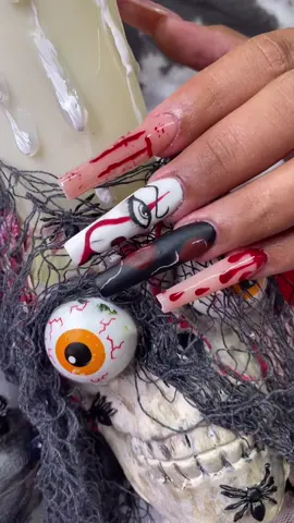Spooky season🤡 #fyp #foryou #spookyseason #spookynails #scary #scarynails #viral