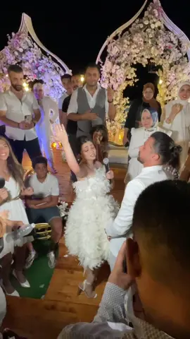 #highheels #foryoupage#bose#florida #weddingtiktok#foryou #2021#bridemaidsmovie #bride #bridemaids #mydailylife#a#tiktok#t #Love #fy #explor #fyp