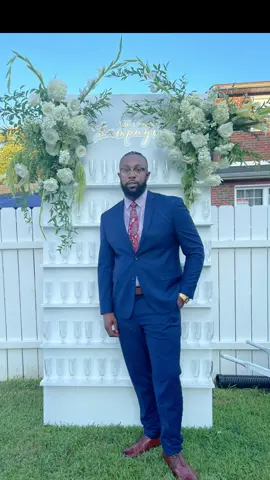 🤷🏾‍♂️🤦🏾‍♂️