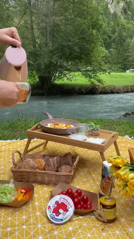 #سويسرا  #طبيعه_تصويري #طبيعه_خلابه#جمال_الطبيعة#سياحه_سفر #مكشات #كشتات #ابداعاتي #فطور_الصباح #أحلى_الأوقات #تنسيق #الخريف #أمطار #كشته #بر