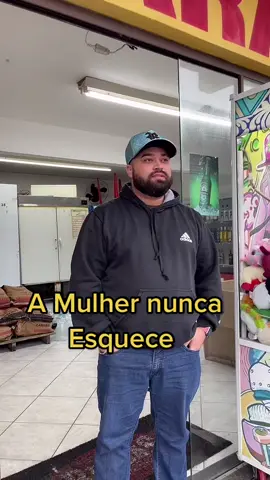 Mais alguém? 😂.    #humor #risada #londrina #curitiba #guaratubapr #thyagoalexsander0 #alegria #vidareal #esposa