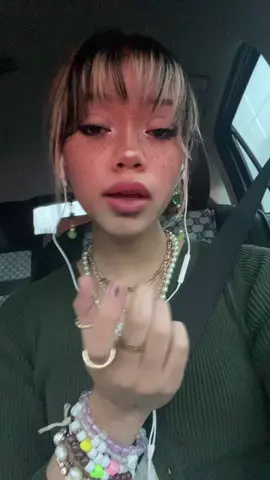 green 😊 #SoundcoreGoForGold #easymakeup #schoolmakeup #backtoschoolmakeup #06 #school #spookyseason