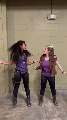 hi spooky season 🎃👻 @babyariel #callingallthemonsters #thrii