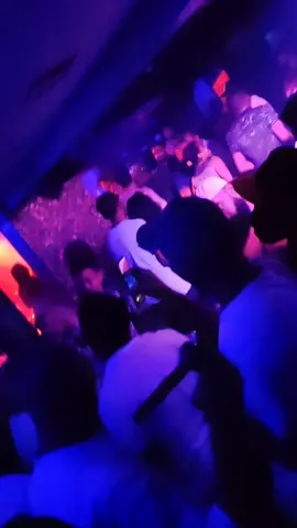 africano club 🔥#burnaboy #cameroon #sudanese #dubai #africa #diamondplatnumz #nightclub ##dance #ertrawin🇪🇷🇪🇷🇪🇷 #afrobeats #congo