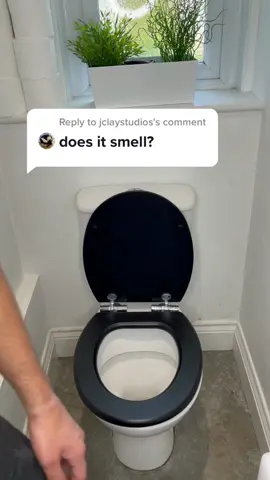 Reply to @jclaystudios  it only smells when it comes off!