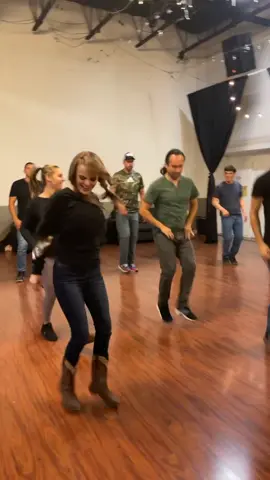 Boot scootin’ boogie 🤠 #linedance #utah #slc #dance #country #usa #america #🇺🇸 #dfdancestudio #linedancing