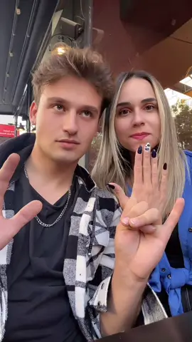 Siz kaç tane parmağınızı indirdiniz ?🤪 ne kadar saf çıktık ahshhs @TALHA #parmak #finger #parmakindirmechallenge #challenge #soru #cevap #saf