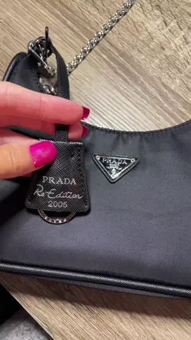 #unboxing #prada #pradareedition2005