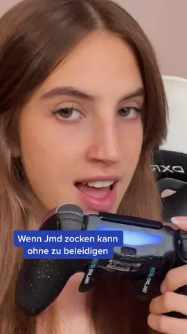 #gaming #callofduty #callofdutywarzone #GamerGirl