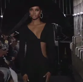 tami williams for laquan smith ss22 #model #runwaymodels #runwaywalk #Runway #tamiwilliams #laquansmith