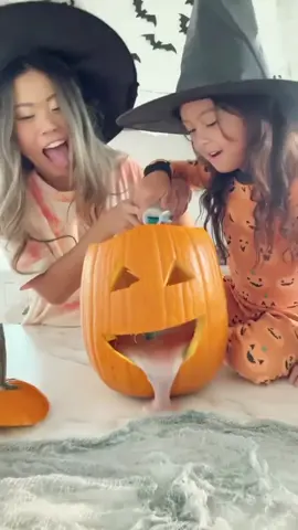 Pour the mixture in and watch the pumpkin bubble! 🧙‍♀️ #halloween #halloween2021countdown #pukingpumpkin #pumpkinhead #witchcauldron #halloweendecor