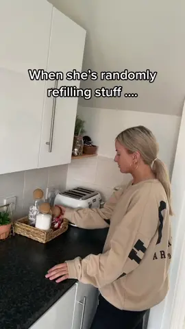 Just checking to make sure she’s filling it to the what … - @dorianjessica - Instagram - richardsalesofficial #viral #xyzbca #FYP