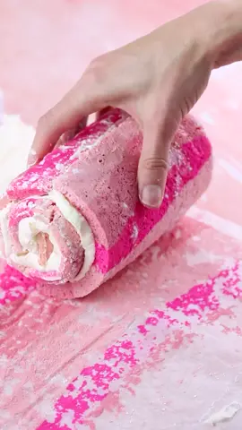 wait for it… #cakes #baker #baketok #bakersoftiktok #fyp #artist #food #FoodTok #cakedecorating #cakeboss #cakechallenge #frosting @frostform