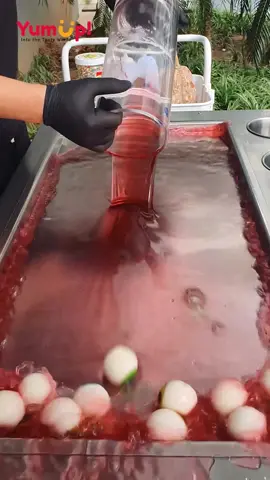 Wanna try it ? 😁 #icecreamrolls#LearnOnTikTok#foryou#yumup